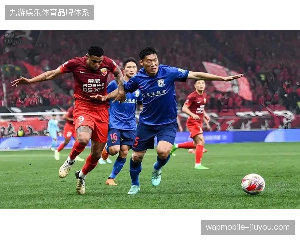 上海海港与上海申花包揽冠亚军，两队整个赛季稳定的控场表现是其取得优异成绩的基础